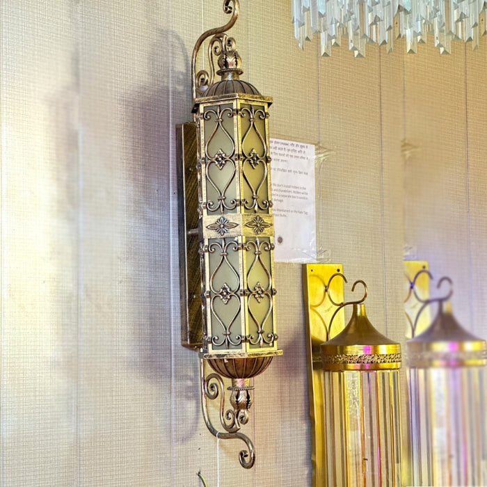 Wall Light For Decor Prospective at Home, Wedding, Event and Hospitality (Hotel, Restaurant, Cafe)